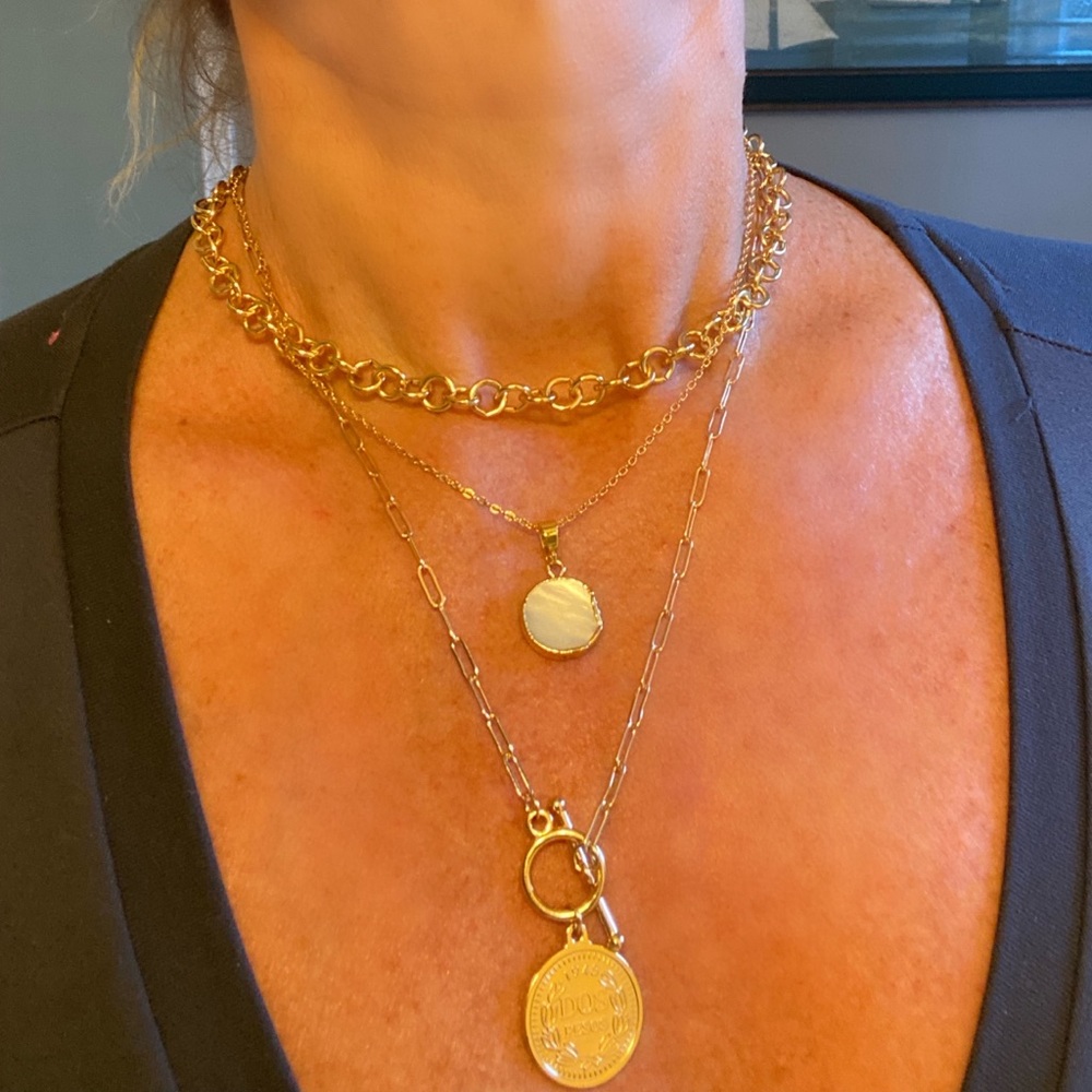 🧡🧡 NWT Paperclip Chain Minimalist Gold Toggle Necklace - Picture 4 of 5